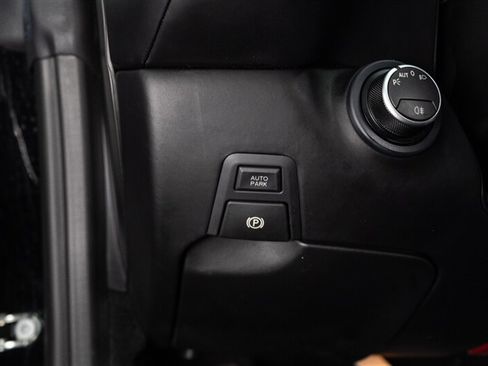 Used 2017 Ferrari California T RWD image 91