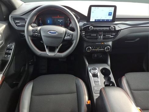 Used 2025 Ford Escape ST-Line AWD/4WD image 9