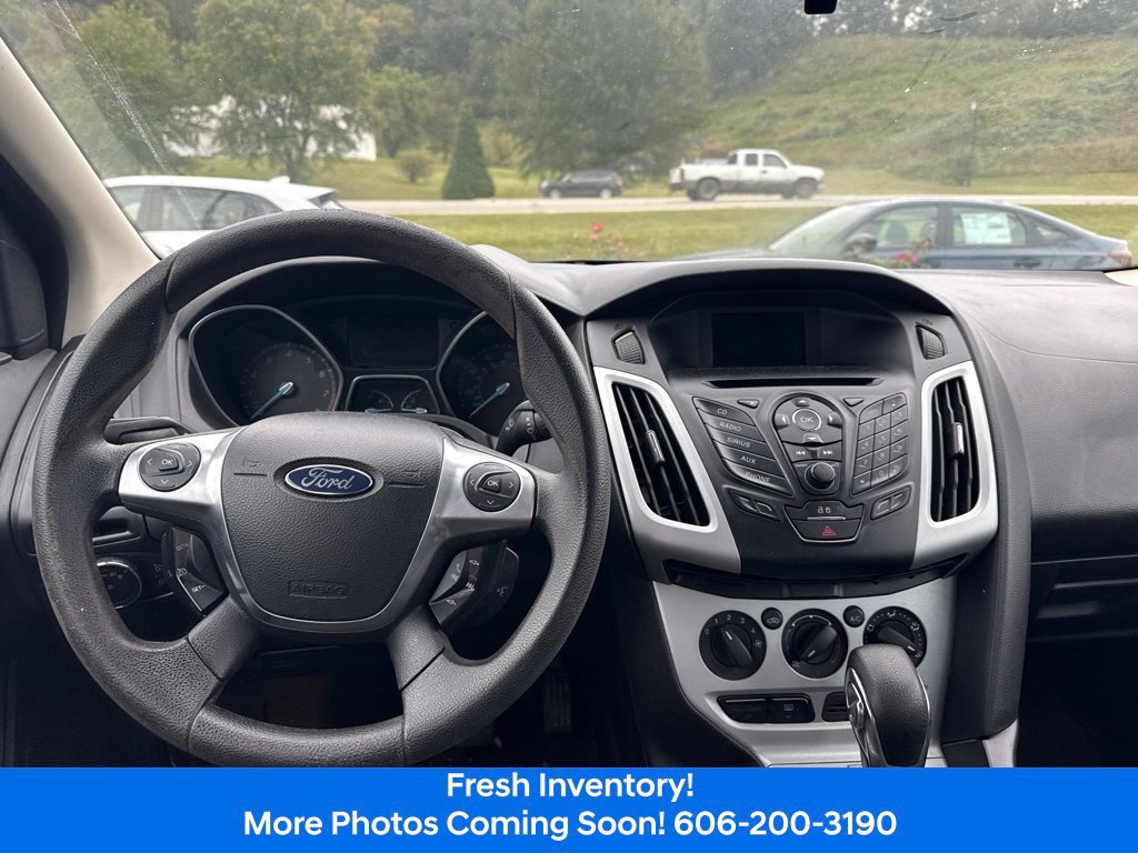 Used 2013 Ford Focus SE w/ SE Winter Pkg FWD image 8