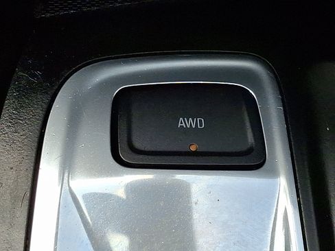 Used 2020 Chevrolet Equinox LT AWD/4WD image 23