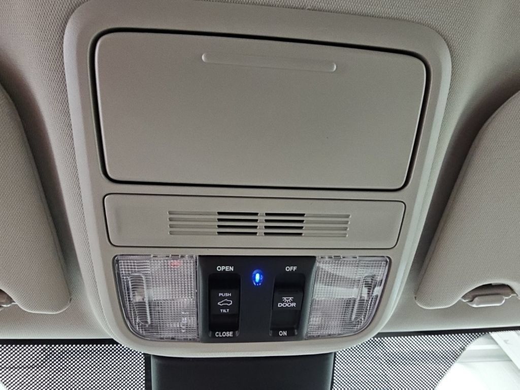 New 2026 Honda Odyssey Touring image 24