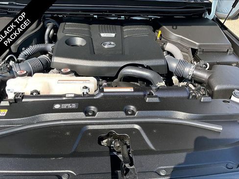 Used 2025 Lexus GX 550 AWD/4WD image 9