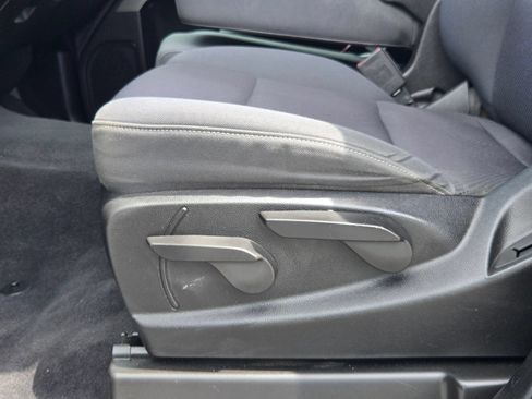 Used 2019 Chevrolet Silverado 1500 LT RWD image 23