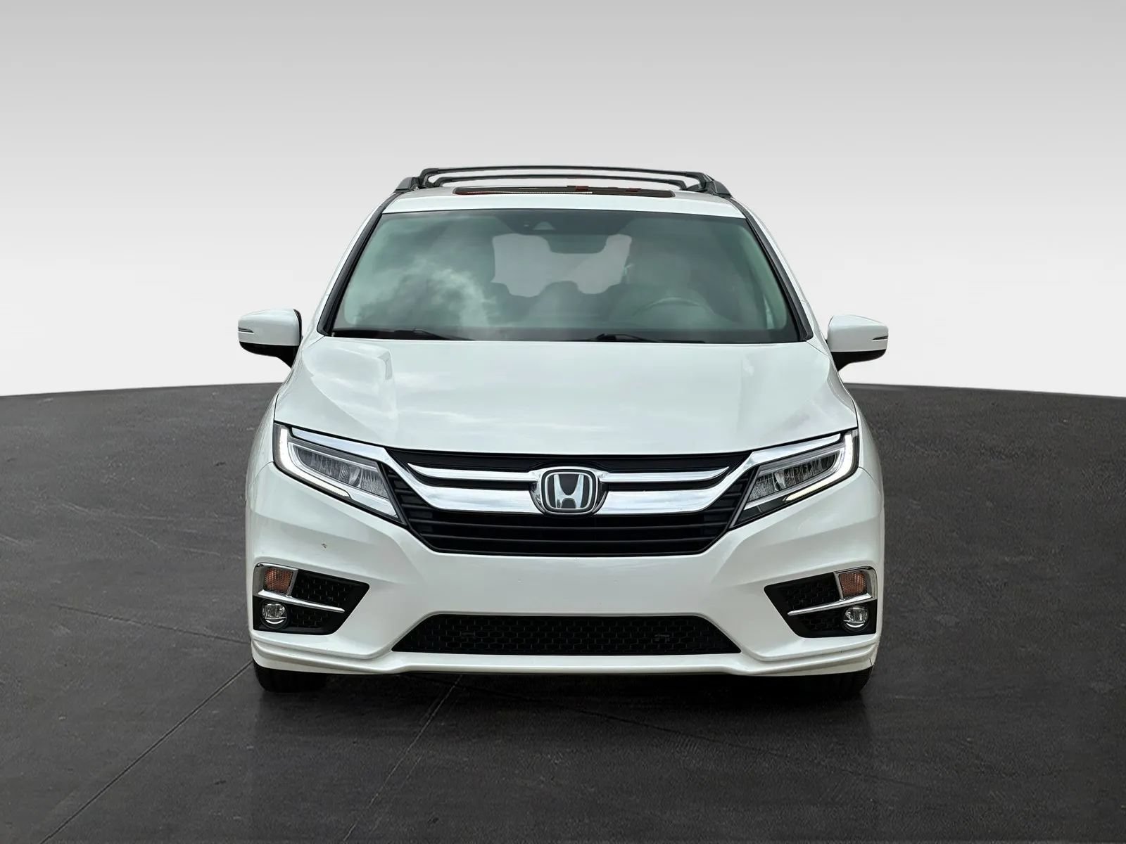 Used 2019 Honda Odyssey Elite image 2