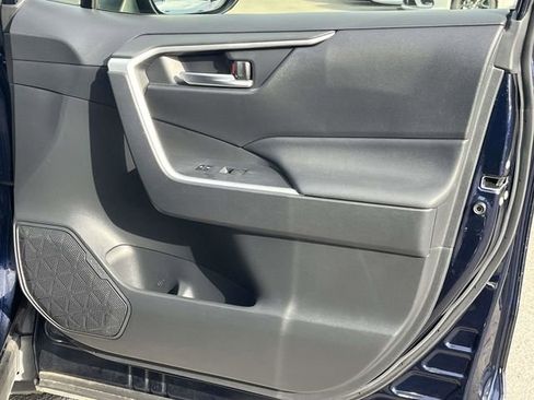 Used 2019 Toyota RAV4 XLE Premium image 27