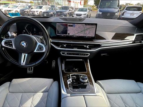 Used 2024 BMW X5 M60i image 14