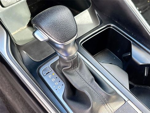 Used 2023 Kia Sorento LX image 17