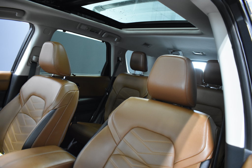Certified 2024 Nissan Pathfinder Platinum AWD/4WD image 17