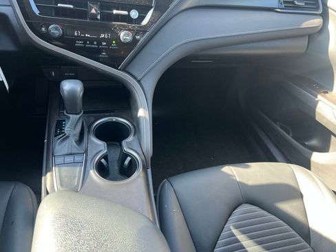 Used 2024 Toyota Camry SE image 29