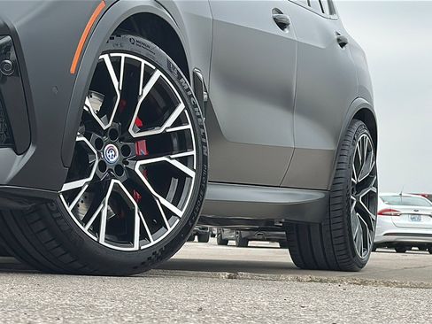 Used 2022 BMW X5 M w/ Competition Package 2 image 3