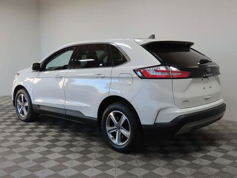 Used 2022 Ford Edge SEL w/ Convenience Package image 3