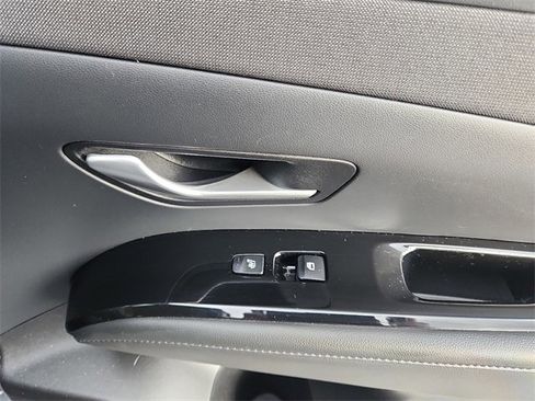 Certified 2023 Hyundai Tucson Limited w/ Cargo Package image 30