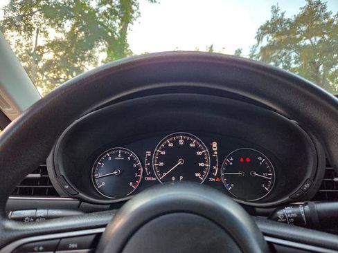 Used 2020 MAZDA MAZDA3 Sedan image 18