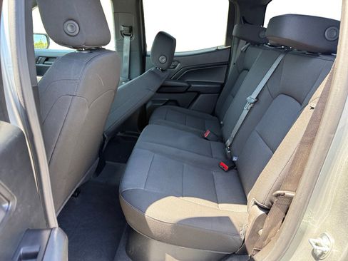 Used 2024 Chevrolet Colorado W/T RWD image 16