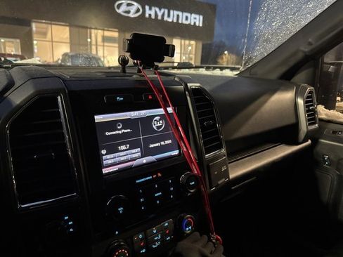 Used 2015 Ford F150 XLT w/ Equipment Group 302A Luxury image 4