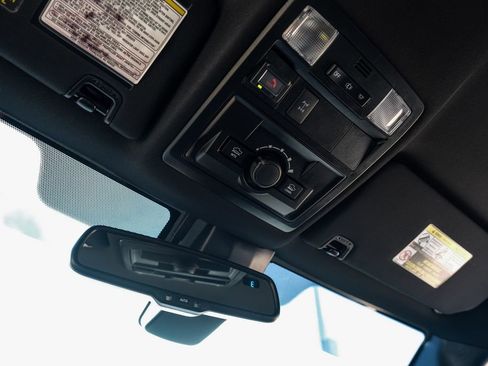 Used 2020 Toyota Tacoma TRD Off-Road AWD/4WD image 28