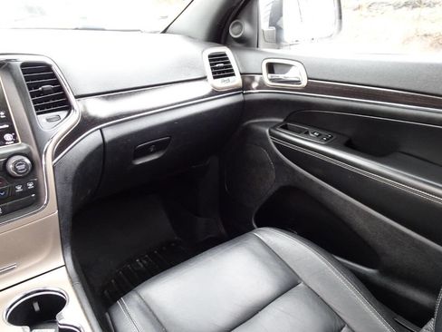 Used 2014 Jeep Grand Cherokee Limited image 19