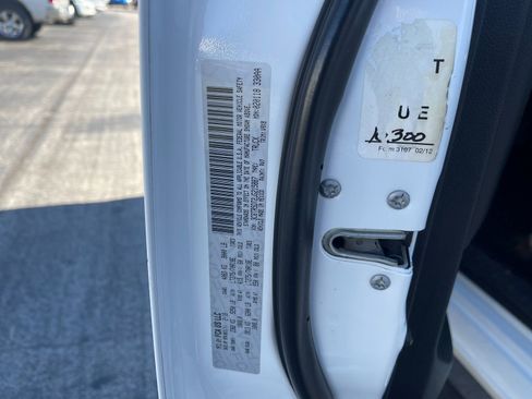 Used 2018 RAM 2500 SLT image 30