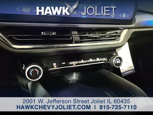 Used 2024 Chevrolet Equinox EV RS FWD image 20