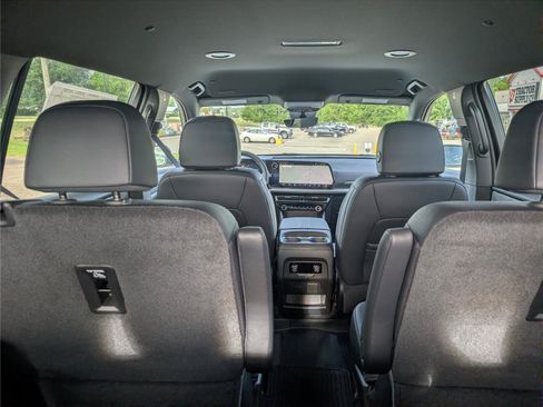 New 2026 Chevrolet Traverse LT w/ Driver Confidence Package FWD image 34