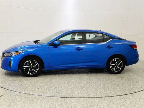 Used 2024 Nissan Sentra SV FWD image 4
