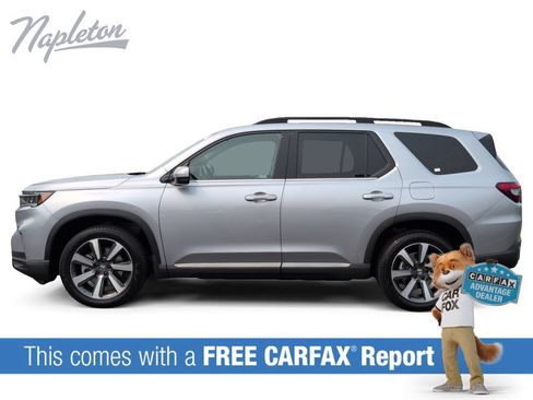 Used 2024 Honda Pilot Touring image 2