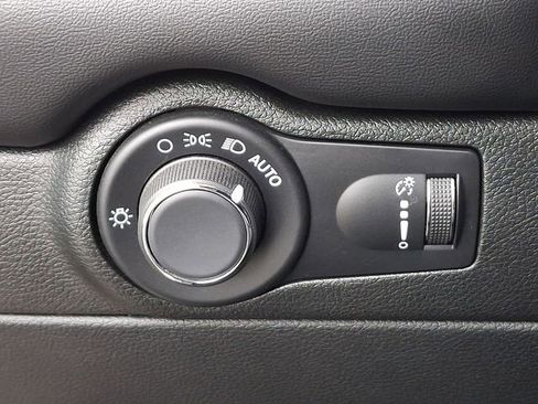 Used 2025 Dodge Durango GT image 29