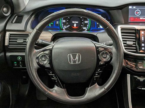 Used 2017 Honda Accord EX-L image 24