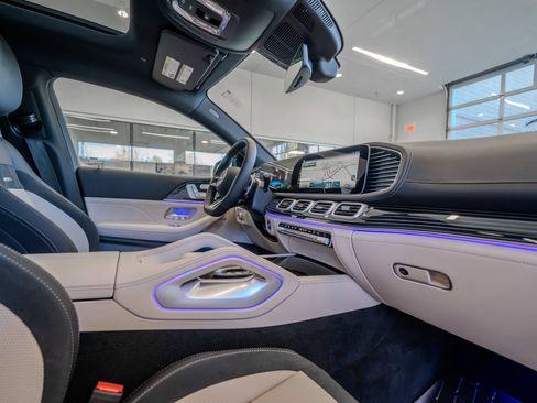 New 2026 Mercedes-Benz GLE 53 AMG 4MATIC Coupe image 17