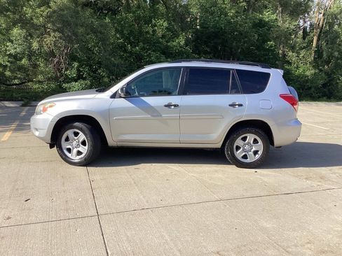 Used 2007 Toyota RAV4 4WD image 6