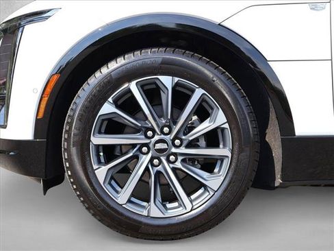 Used 2024 Cadillac Lyriq Sport AWD/4WD image 29