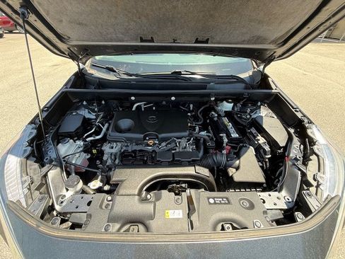 Used 2020 Toyota RAV4 XLE FWD image 4