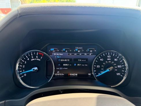 Used 2019 Ford Expedition XLT w/ Equipment Group 202A RWD image 16
