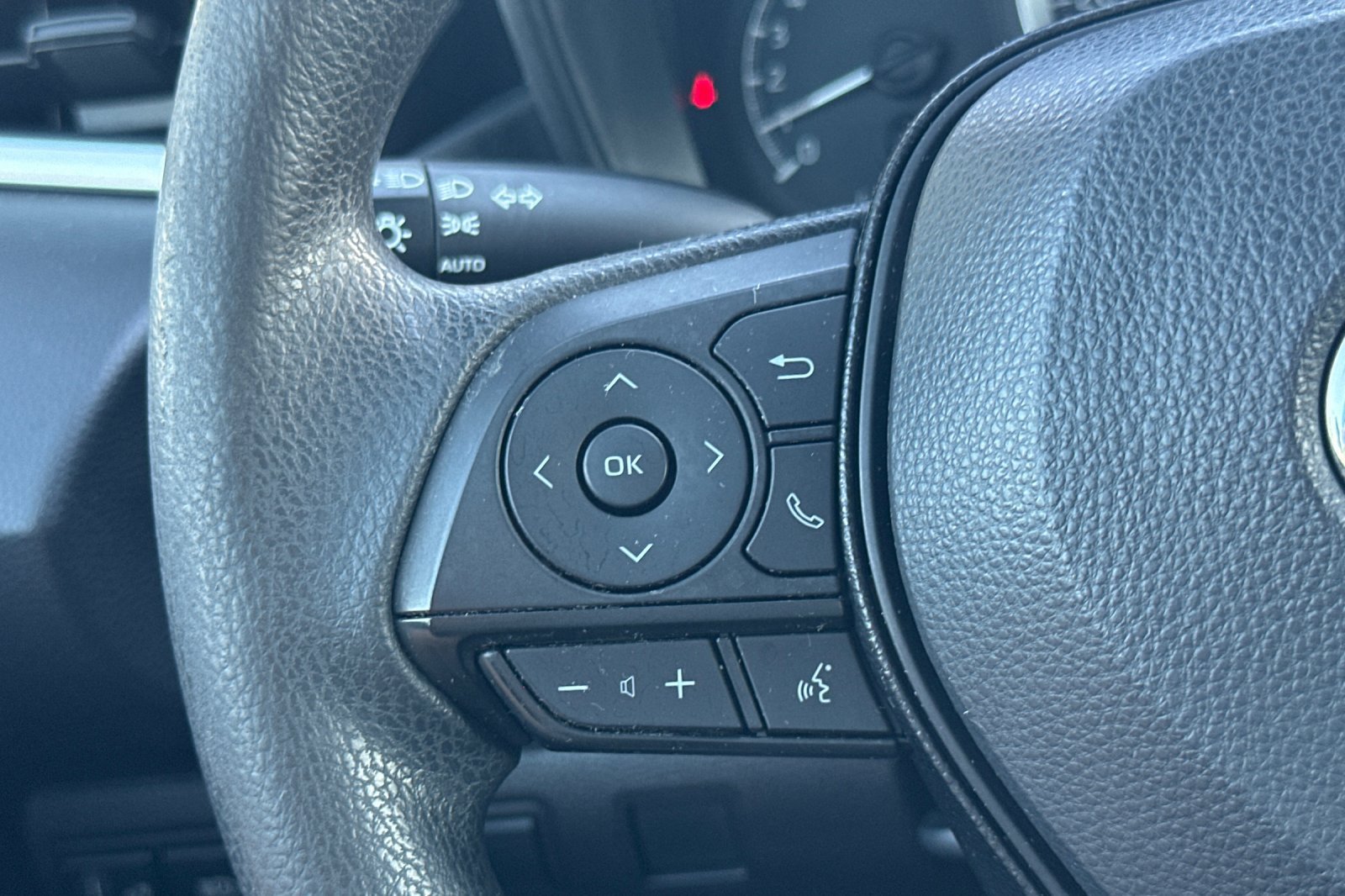 Certified 2020 Toyota Corolla LE FWD image 26