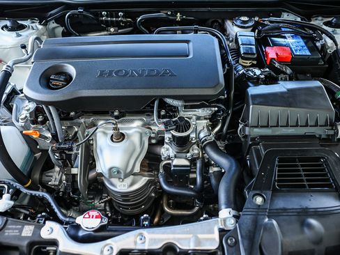 Used 2025 Honda Civic LX image 32