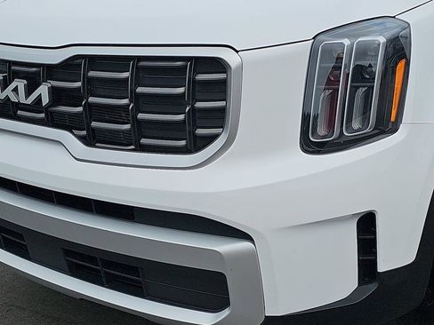 Used 2025 Kia Telluride S FWD image 37