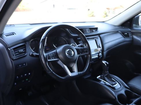Used 2018 Nissan Rogue SL FWD image 15
