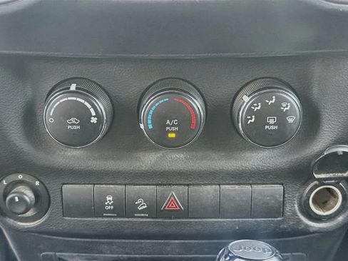 Used 2012 Jeep Wrangler Unlimited Sport AWD/4WD image 14