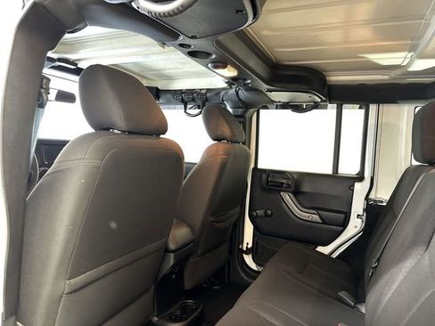 Used 2015 Jeep Wrangler Unlimited Sport image 13