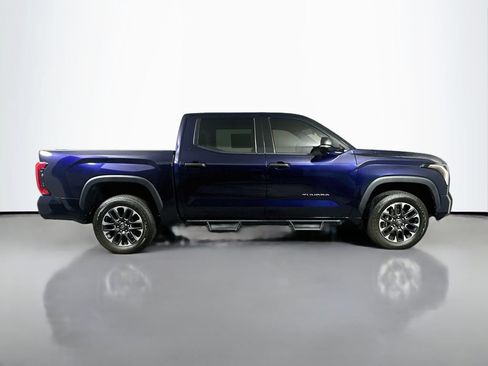 Used 2023 Toyota Tundra SR5 w/ SR5 Convenience Package AWD/4WD image 7