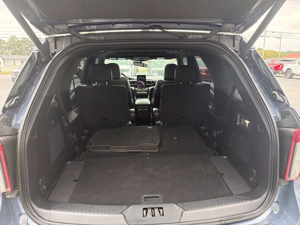 Certified 2021 Ford Explorer ST w/ Equipment Group 401A AWD/4WD image 10