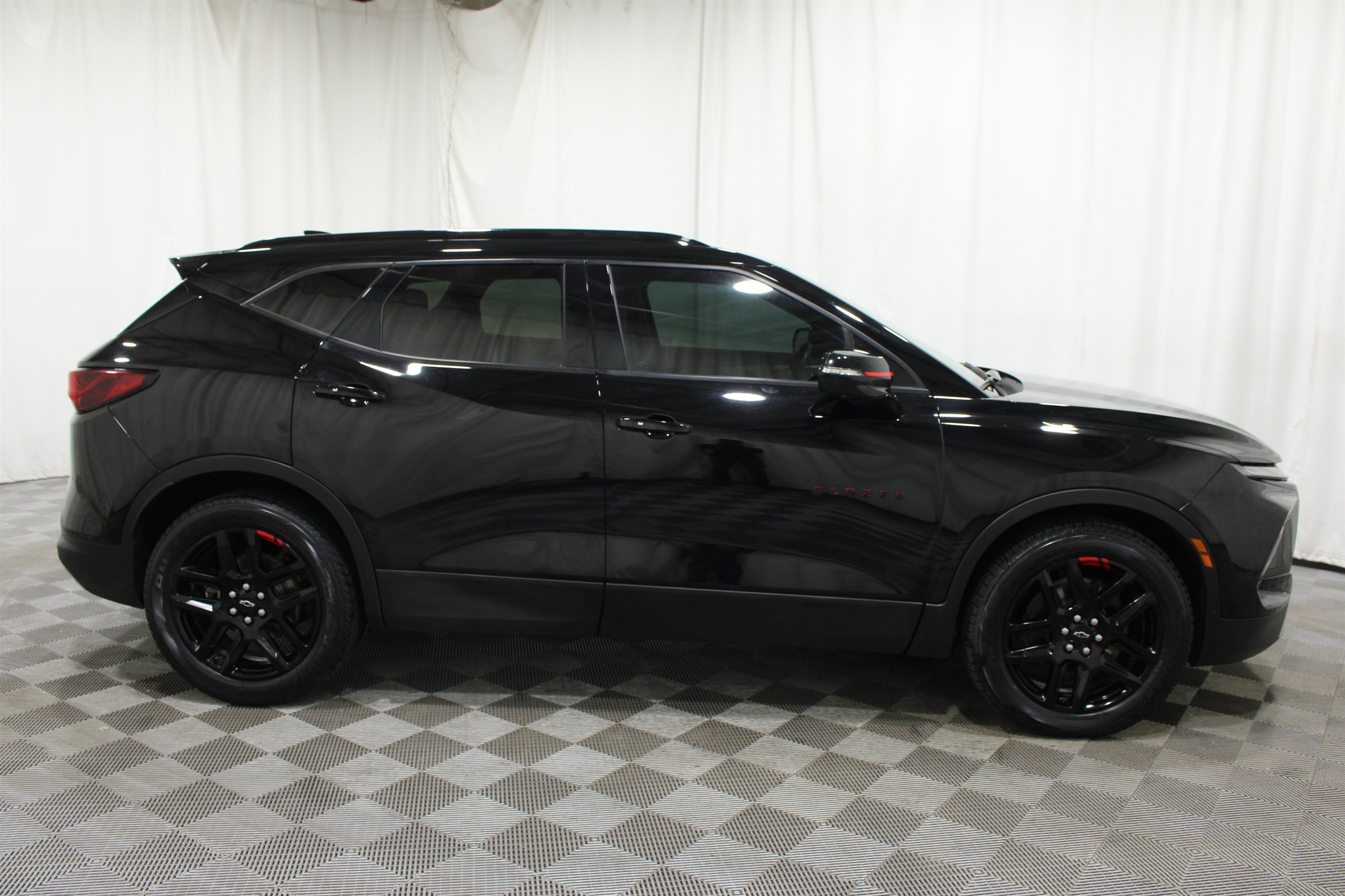 Used 2023 Chevrolet Blazer LT w/ Sound & Technology Package FWD image 30