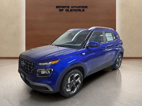 Used 2026 Hyundai Venue SEL FWD image 2