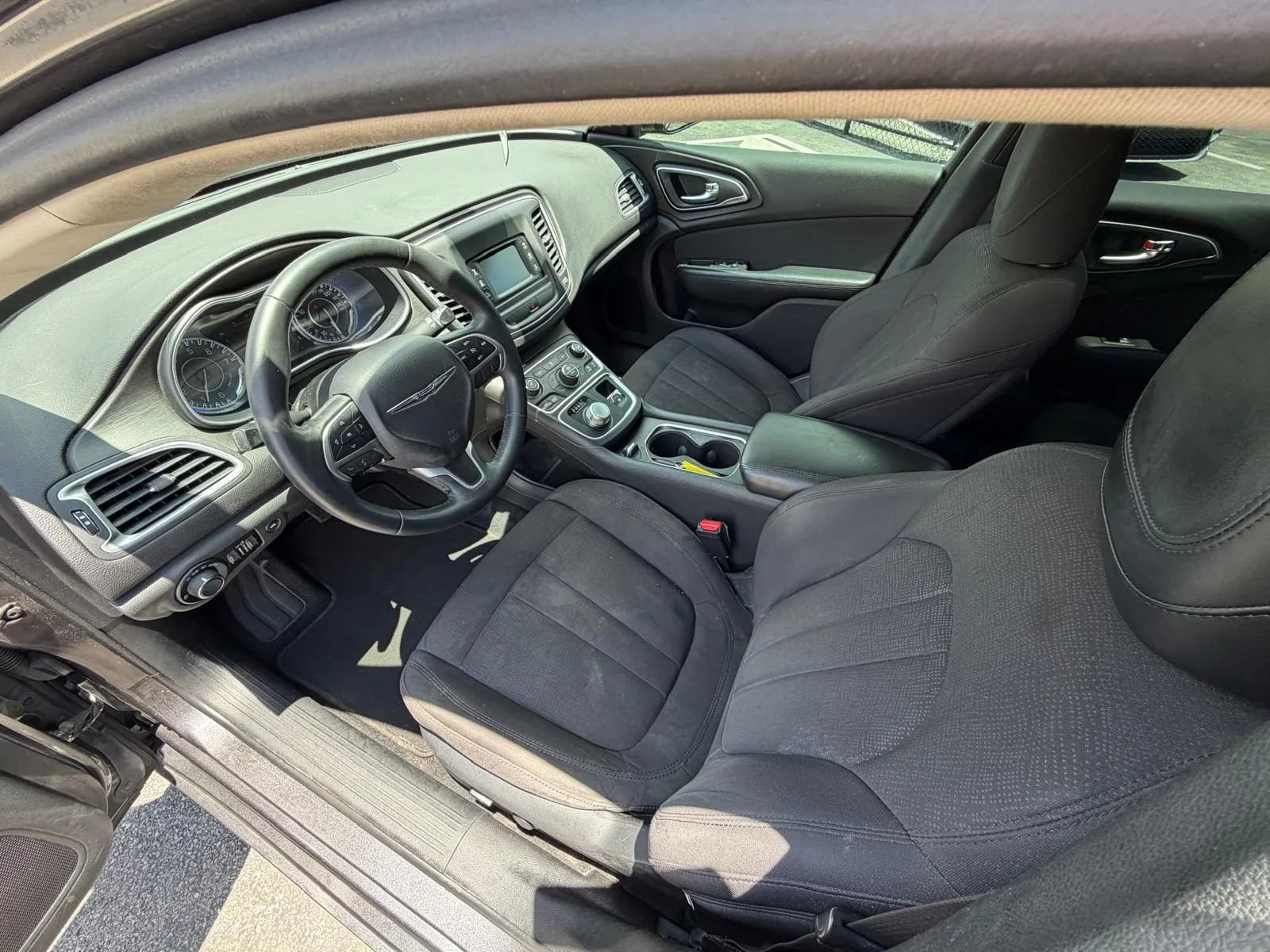 Used 2015 Chrysler 200 Limited w/ Convenience Group FWD image 11