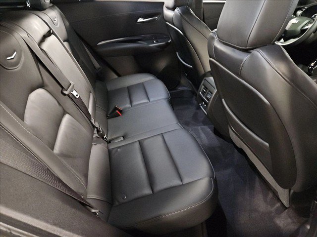 Used 2023 Cadillac XT4 Luxury w/ Cold Weather Package AWD/4WD image 20