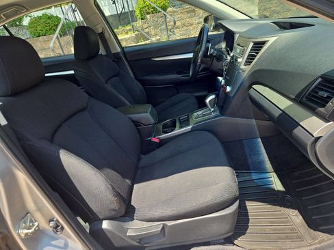 Used 2011 Subaru Legacy 2.5i Premium AWD/4WD image 22