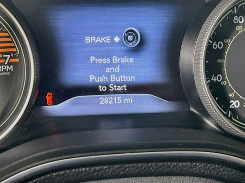 Used 2023 Jeep Cherokee Altitude Lux AWD/4WD image 12