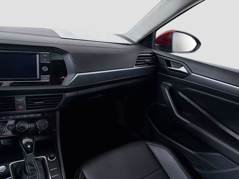 Certified 2023 Volkswagen Jetta SE w/ Panoramic Sunroof Package FWD image 23