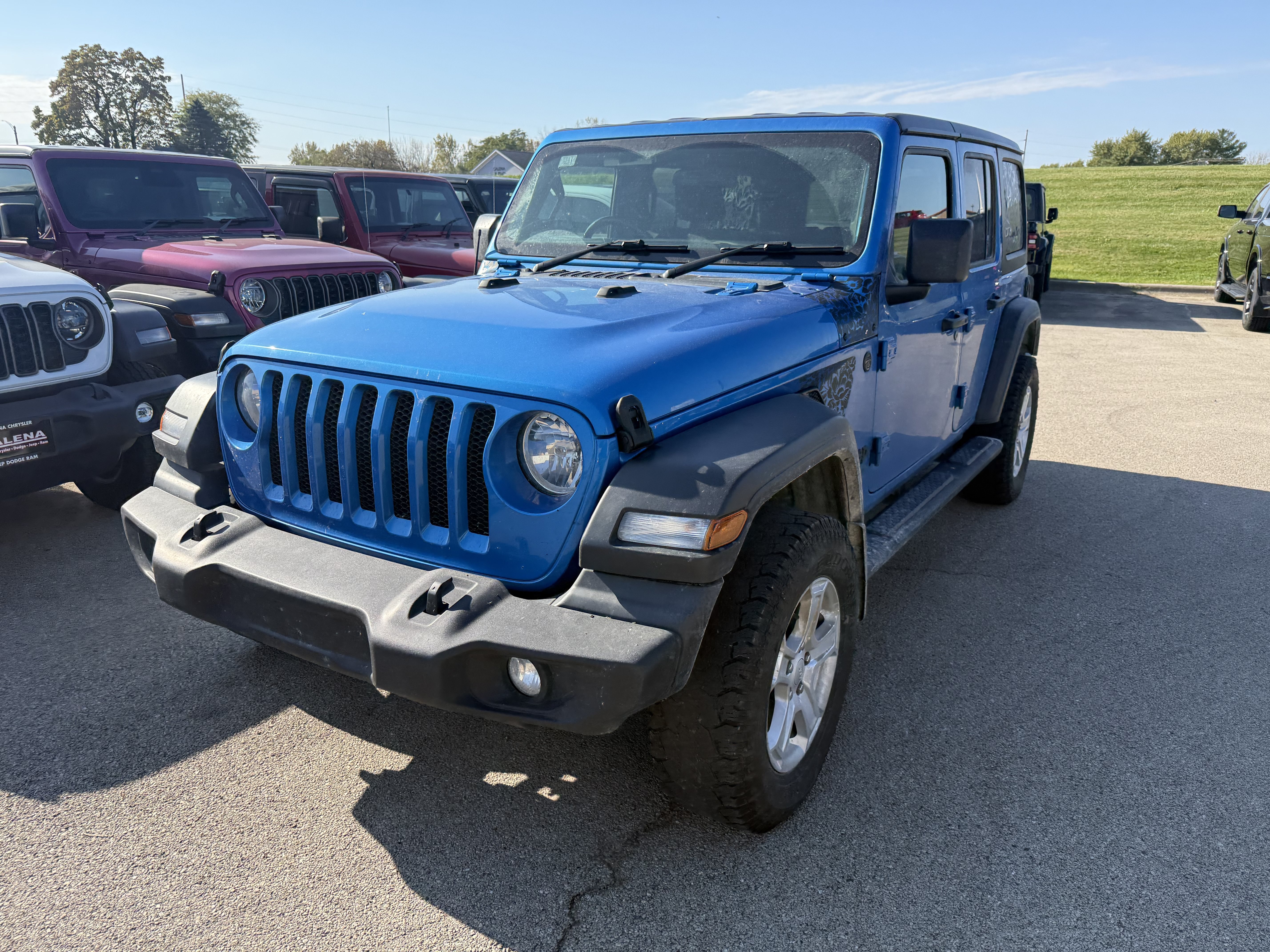 Used 2022 Jeep Wrangler Unlimited Sport w/ Cold Weather Group AWD/4WD image 3