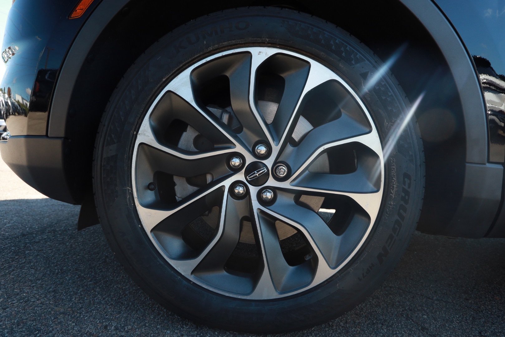 Used 2021 Lincoln Nautilus Reserve AWD/4WD image 8